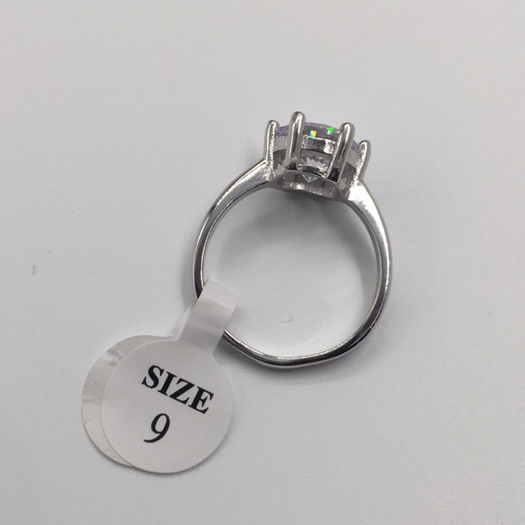 4 CARAT CUBIC ZIRCONIA 925(sterling silver) RING - Picture 4 of 5